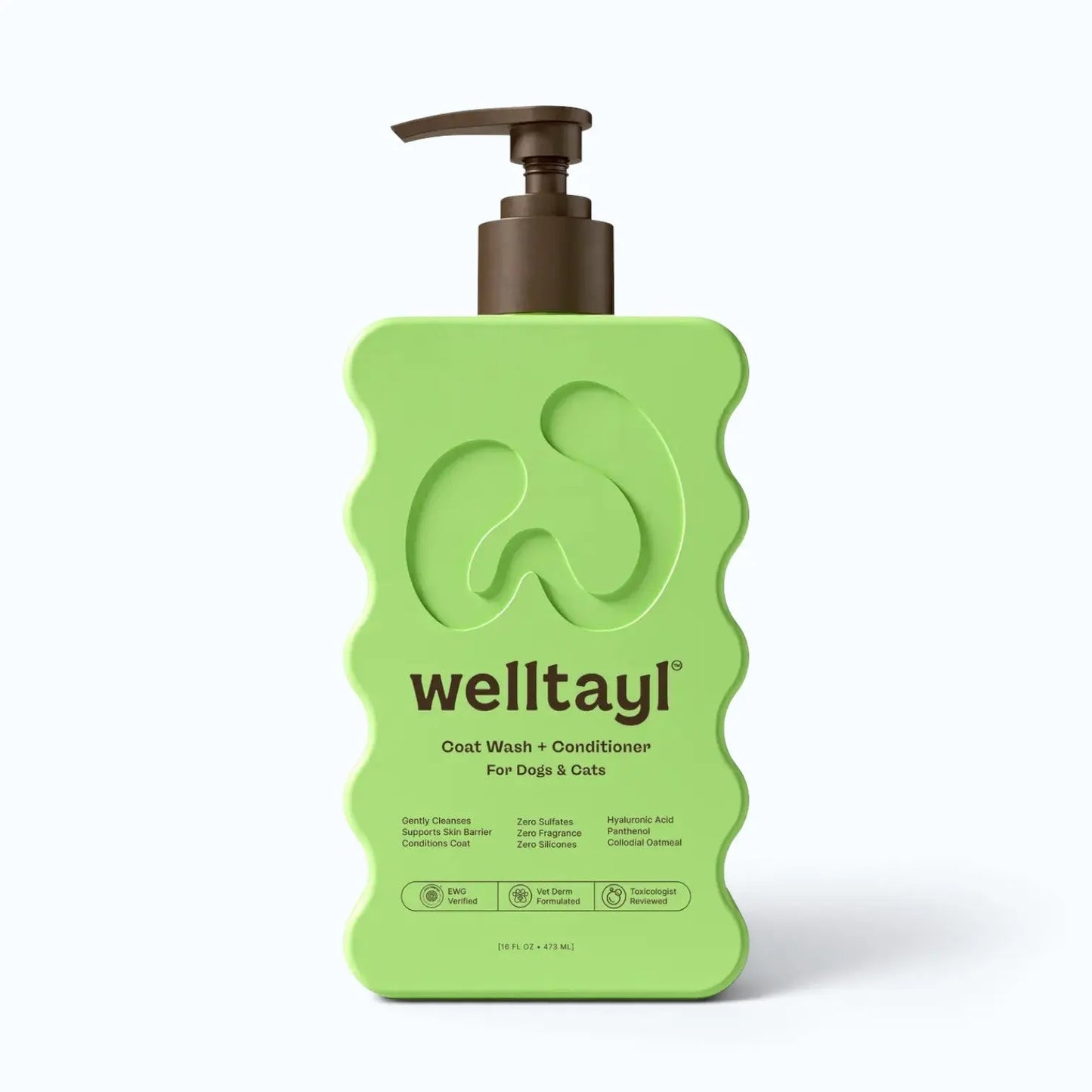 Welltayl Coat Wash + Conditioner – green pump bottle for dogs and cats on white background, product shot