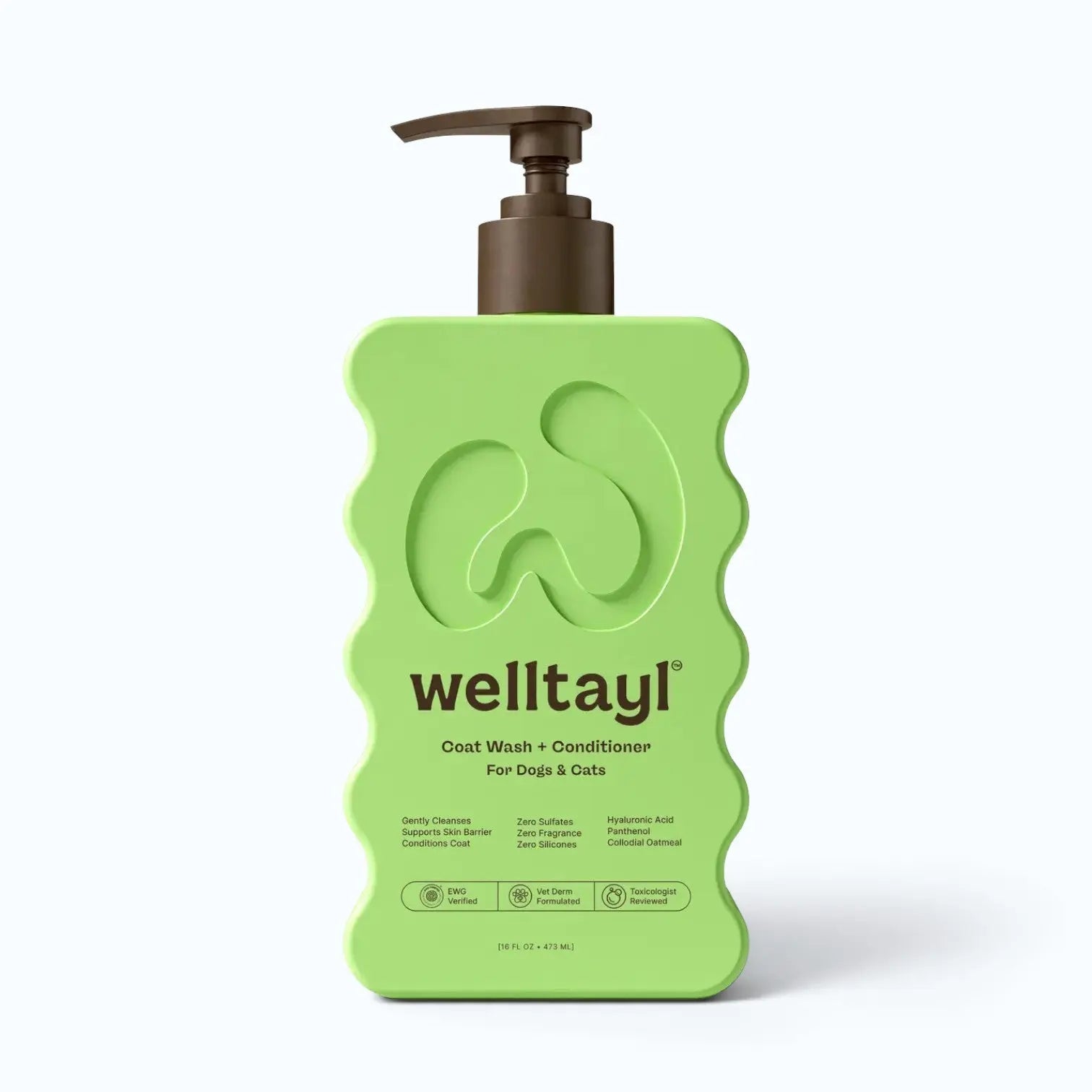 Welltayl Coat Wash + Conditioner – green pump bottle for dogs and cats on white background, product shot