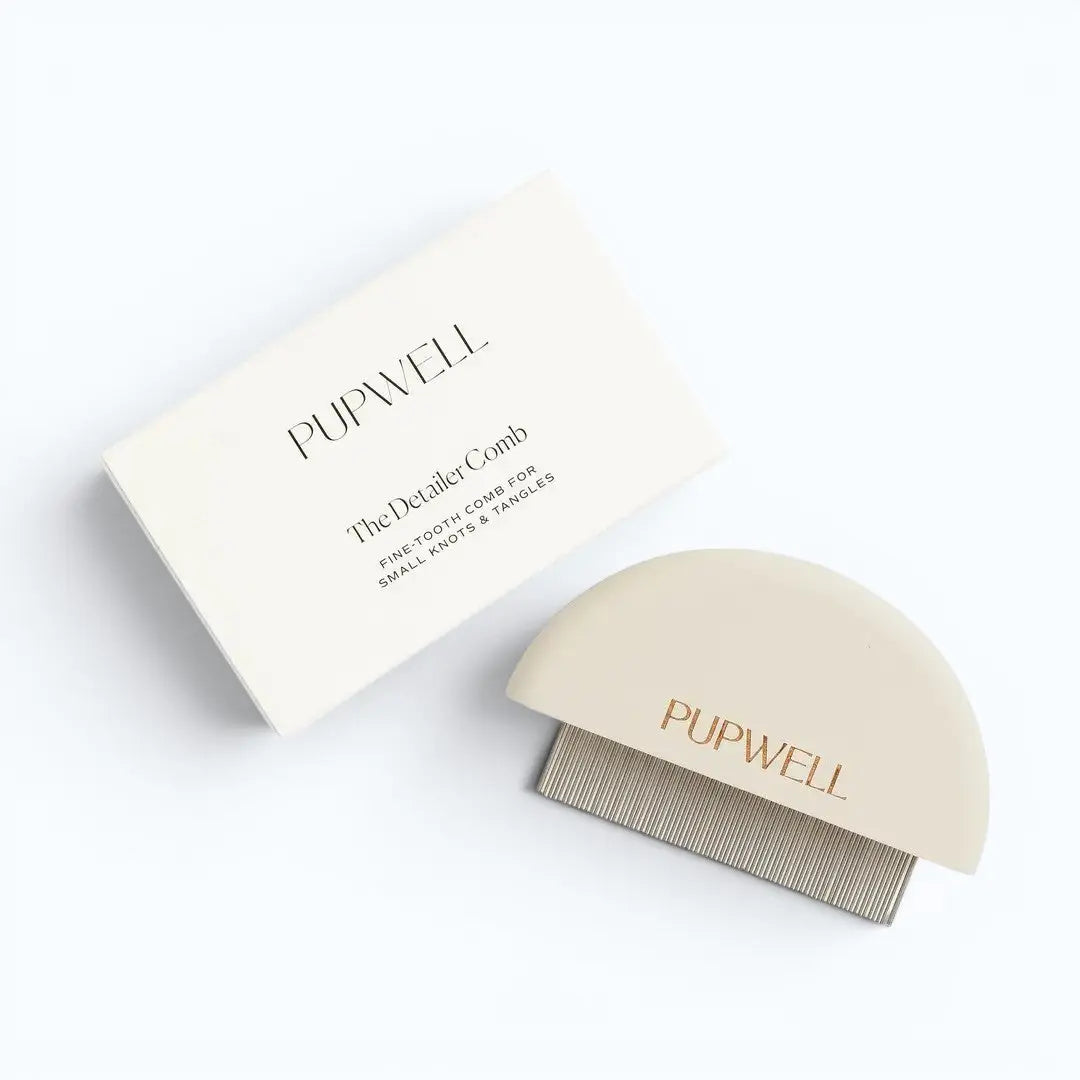 Pupwell Detailer Comb – detailer comb with packaging, lifestyle shot